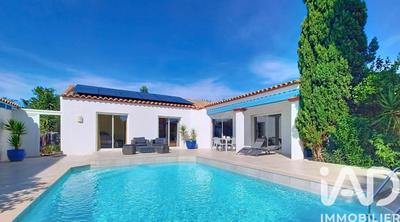 Maison - 225 m² - 8 pièces