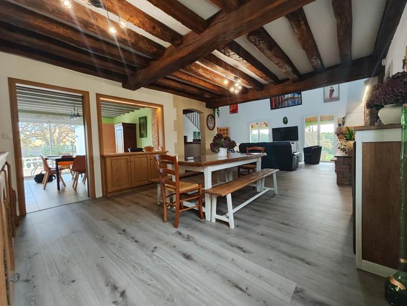 Maison - 206 m² - 10 pièces