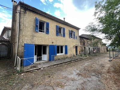 Maison de village - 90 m² - 4 pièces