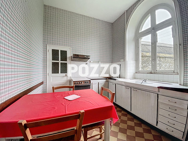 Maison - 171 m² - 8 pièces