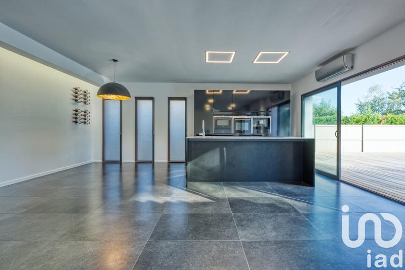 Maison - 171 m² - 7 pièces