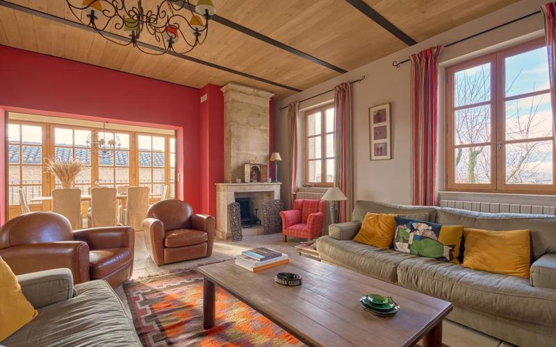 Propriété - 292 m² - 9 pièces