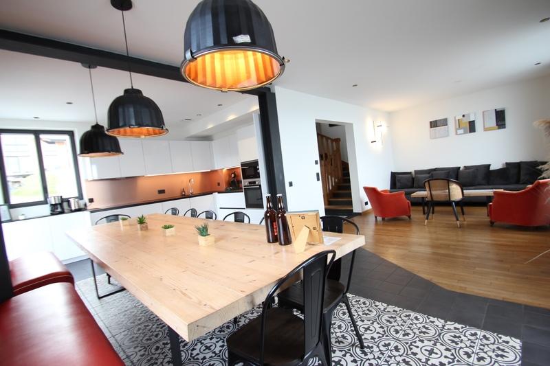 Demeure - 166 m² - 6 pièces