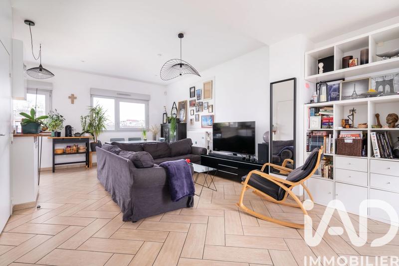 Appartement - 100 m² - 5 pièces