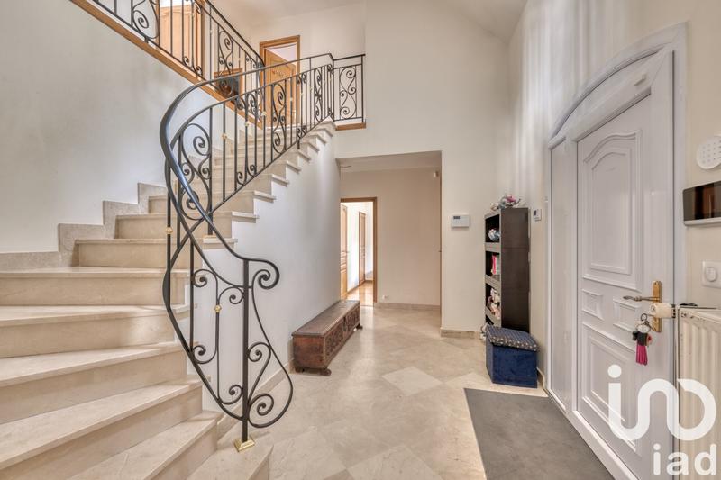 Maison - 169 m² - 8 pièces