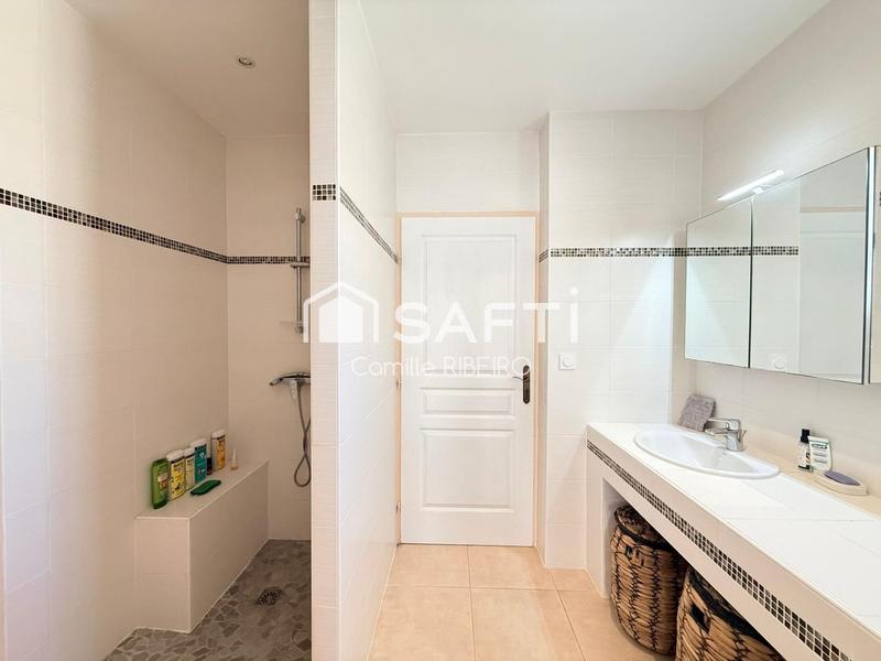 Villa - 190 m² - 6 pièces