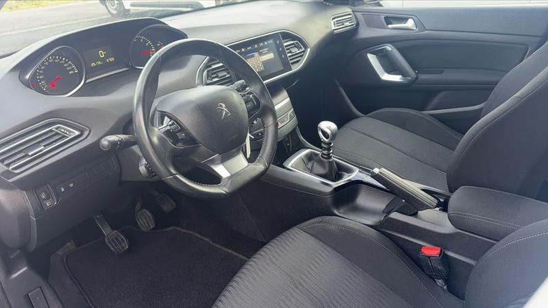 Peugeot 308 II 1.2 PureTech 130 Active Business