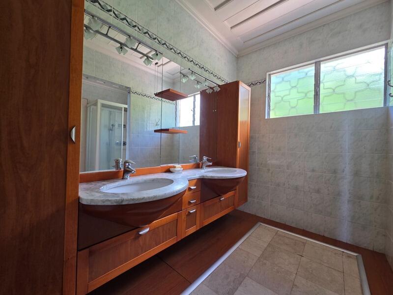 Villa - 236 m² - 7 pièces