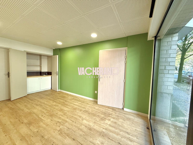 Local d'activités - 75 m²