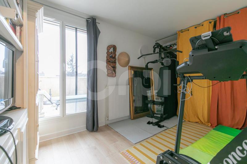 Appartement - 90 m² - 4 pièces