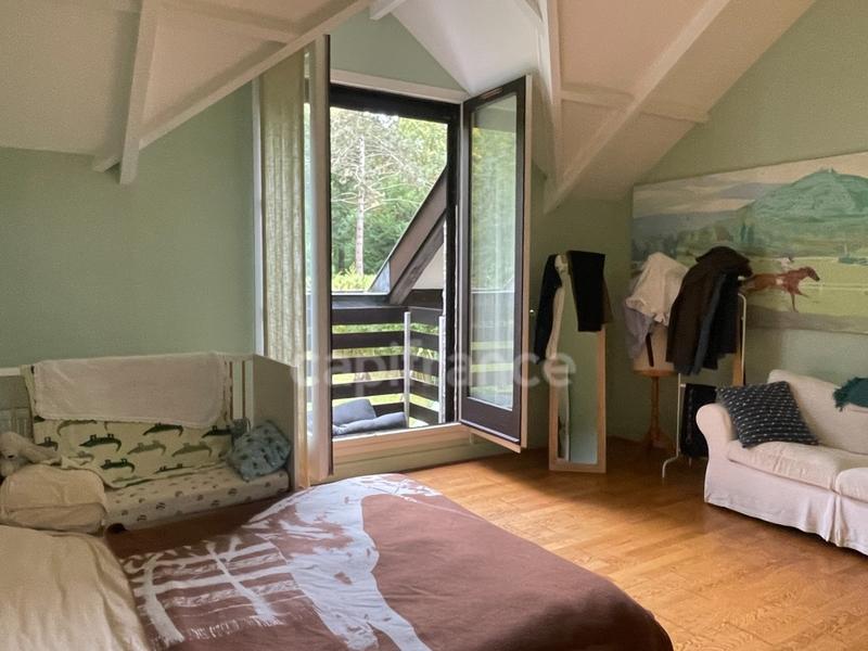 Propriété - 233 m² - 7 pièces