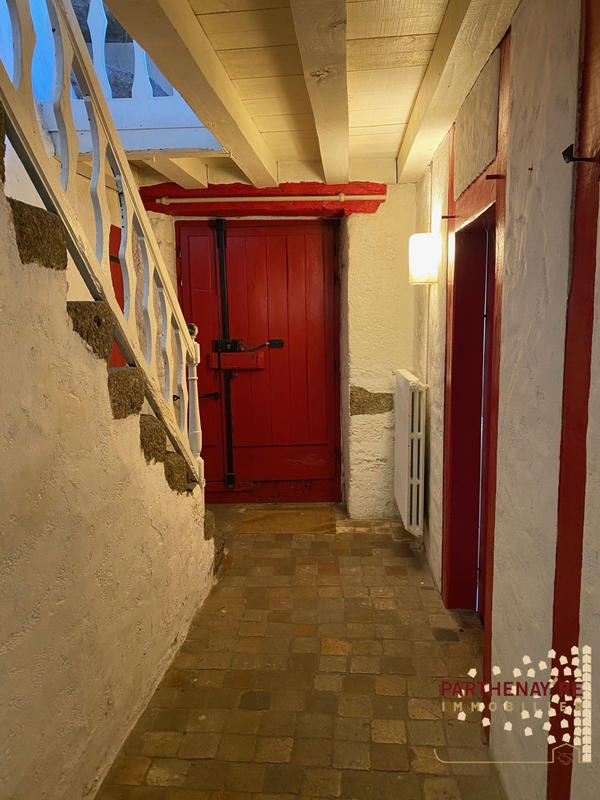 Maison ancienne - 236 m² - 6 pièces