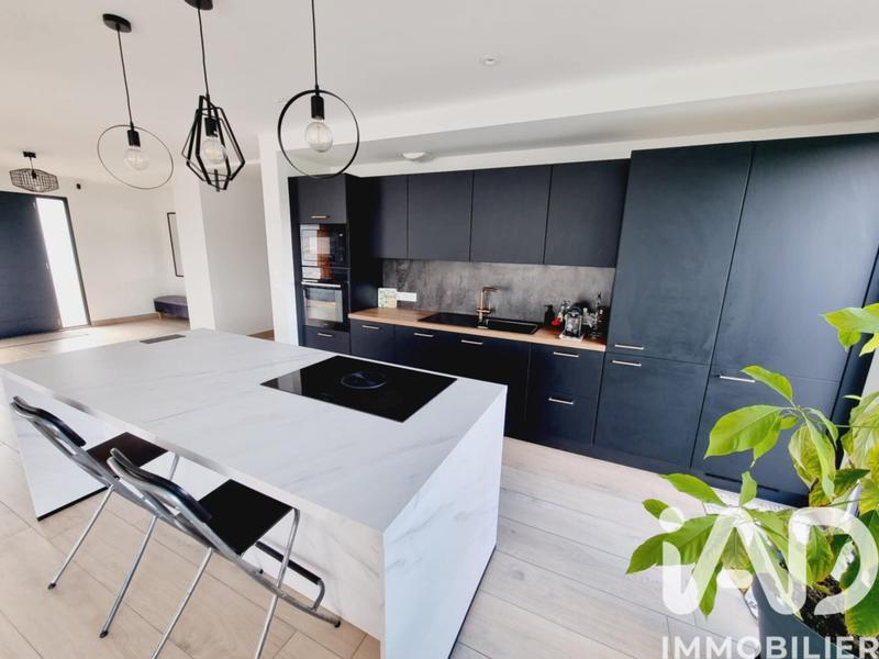 Maison - 145 m² - 6 pièces