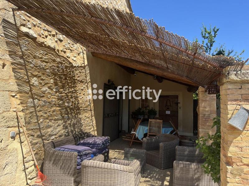 Mas - 300 m² - 10 pièces