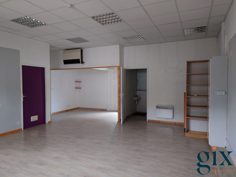 Local commercial - 80 m² - 4 pièces