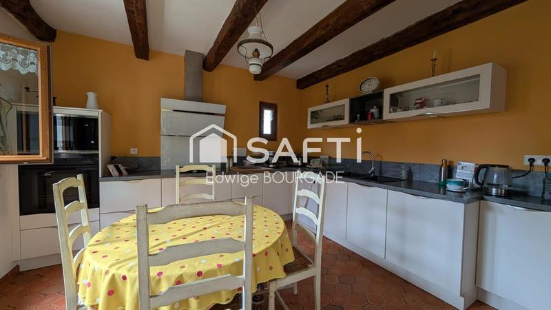 Maison - 215 m² - 7 pièces