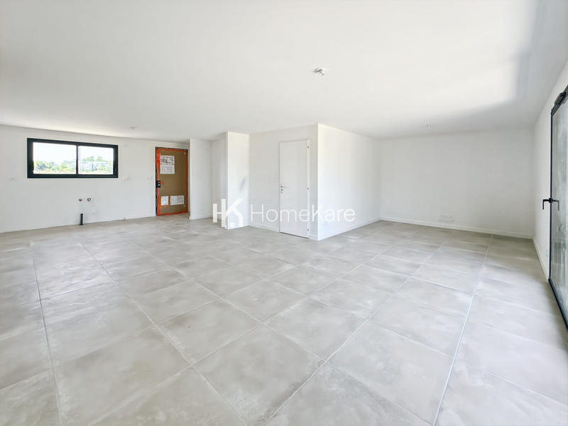 Maison - 102 m² - 4 pièces