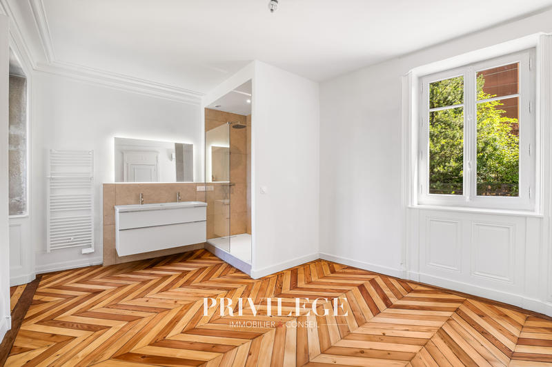 Duplex - 164 m² - 5 pièces