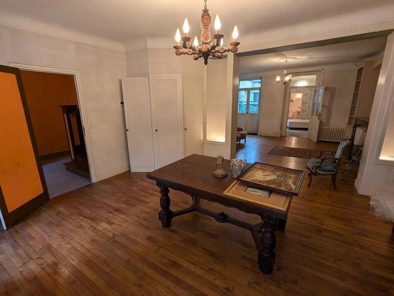 Maison - 200 m² - 7 pièces