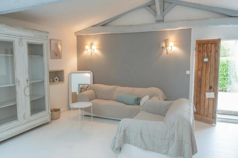 Maison en pierre - 350 m² - 8 pièces