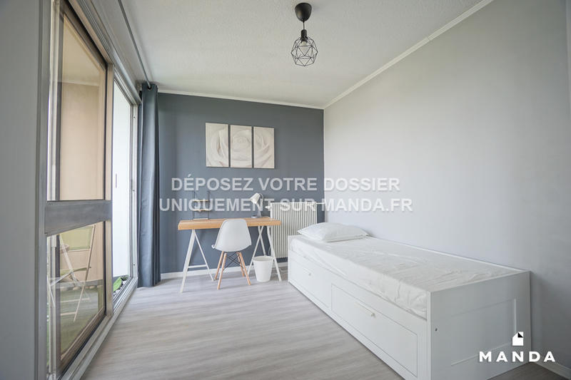 Chambre - 11 m² - 4 pièces