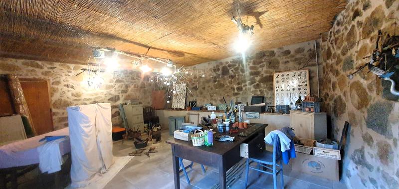 Propriété - 327 m² - 12 pièces