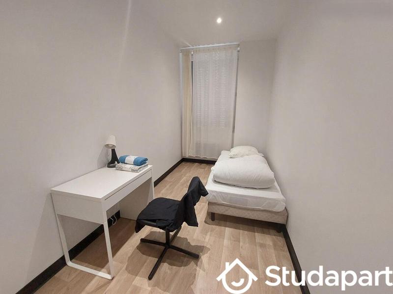 Chambre - 9 m² - 1 pièce