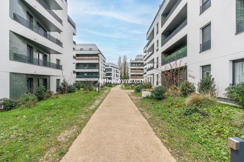 Appartement - 81 m² - 4 pièces