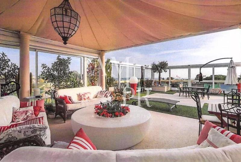 Appartement - 220 m² - 4 pièces