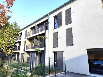 Appartement - 80 m² - 4 pièces