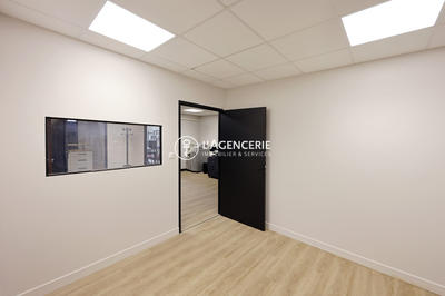 Local d'activités - 260 m²