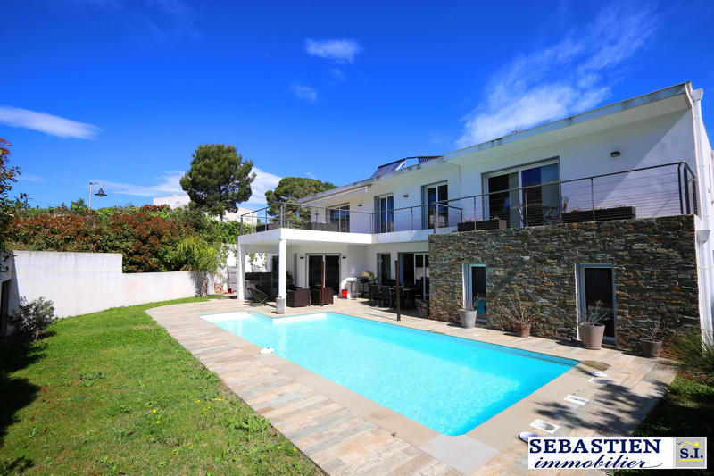 Maison contemporaine - 158 m² - 5 pièces