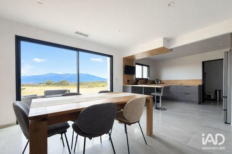 Maison - 105 m² - 4 pièces