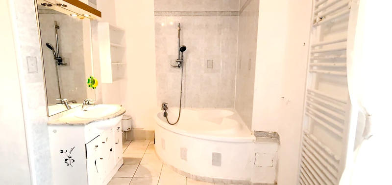 Maison - 143 m² - 6 pièces