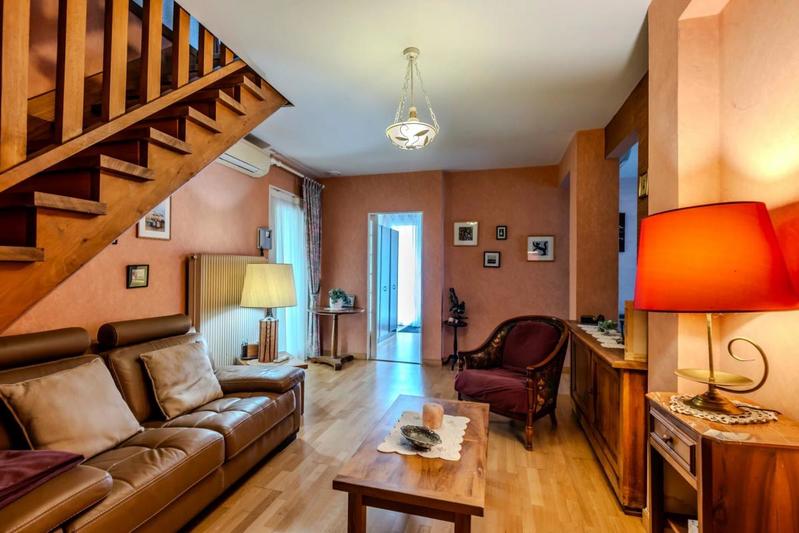 Maison en pierre - 200 m² - 7 pièces