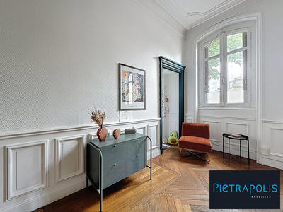 Appartement - 204 m² - 7 pièces