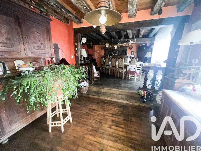 Maison - 210 m² - 8 pièces