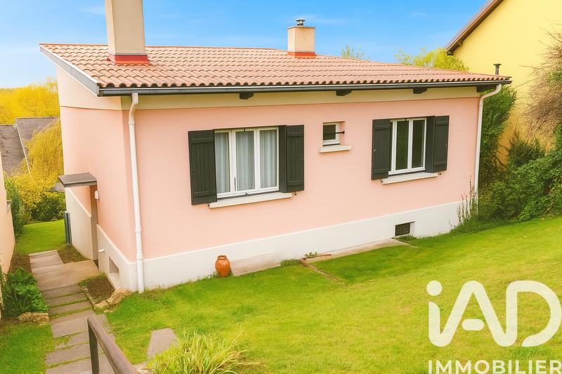 Maison - 98 m² - 5 pièces