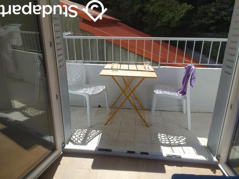 Chambre - 11 m² - 1 pièce