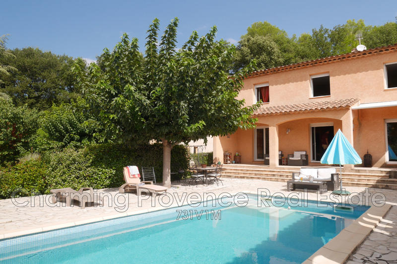 Villa - 140 m² - 6 pièces