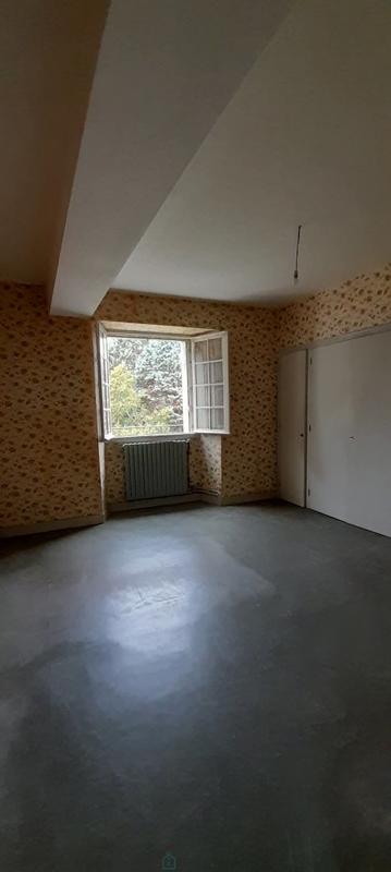 Maison - 205 m² - 7 pièces