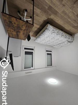 Chambre - 9 m² - 1 pièce