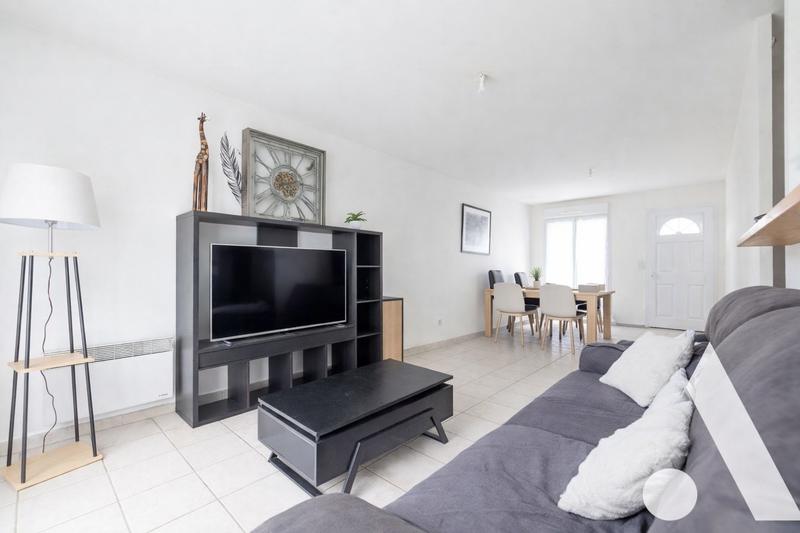 Maison - 80 m² - 5 pièces