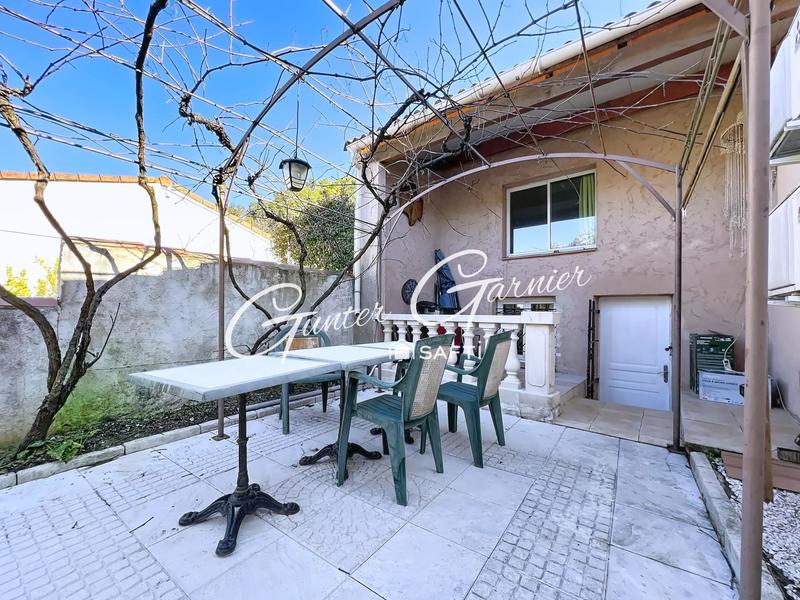 Maison - 90 m² - 5 pièces