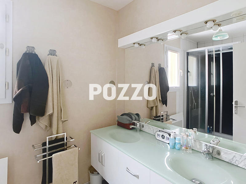 Maison - 99 m² - 4 pièces