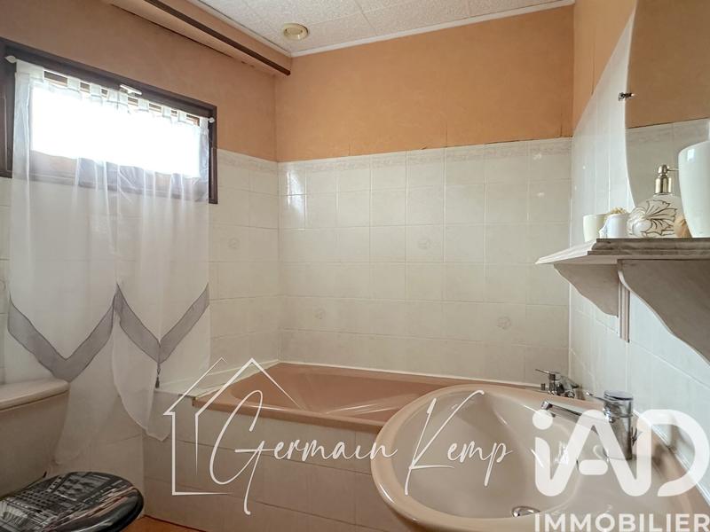 Maison - 250 m² - 9 pièces