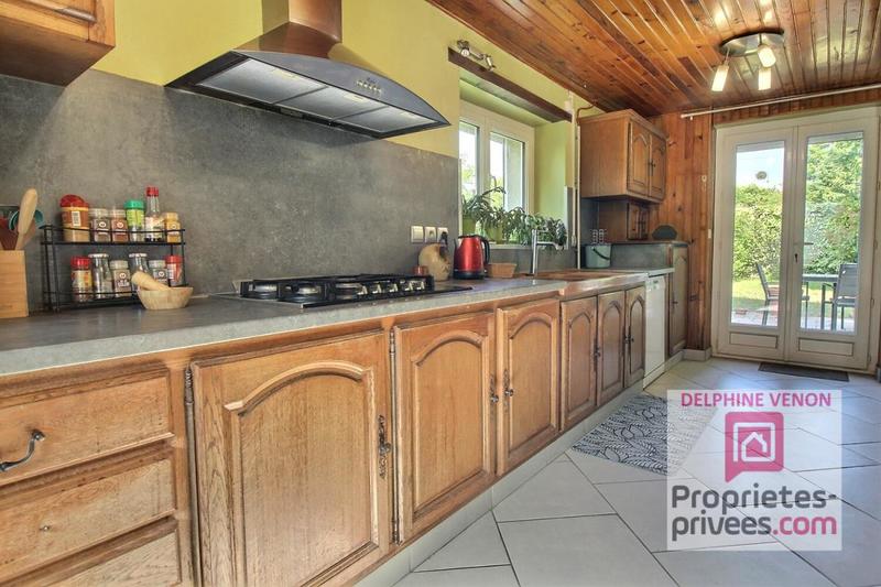 Maison - 252 m² - 6 pièces