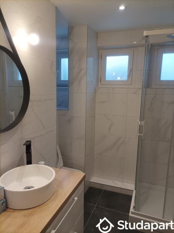 Chambre - 9 m² - 1 pièce