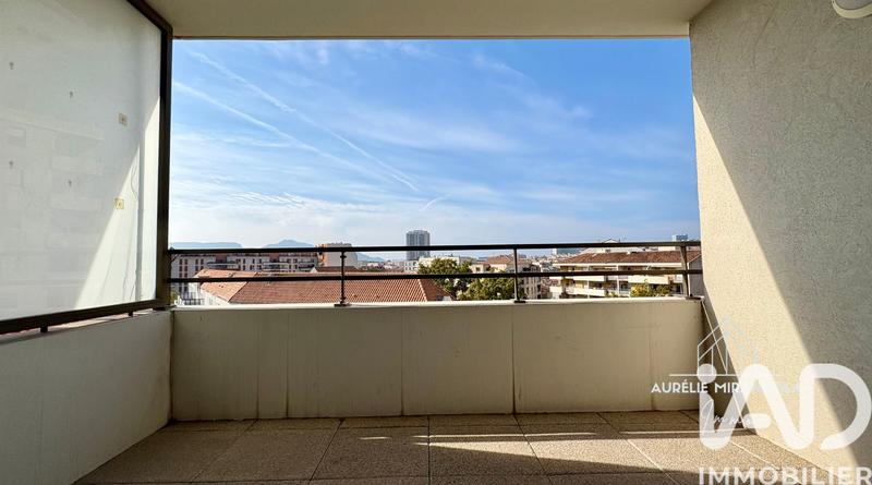 Appartement - 56 m² - 3 pièces