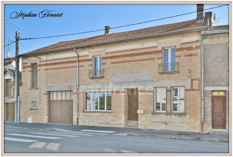 Maison de village - 270 m² - 8 pièces